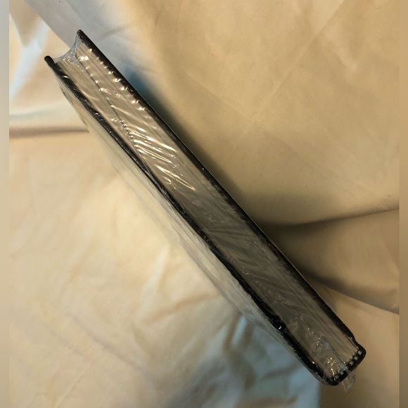 ZENIMAX The Elder Scrolls Online Summerset Collector’s Edition Guide - Picture 9 of 13